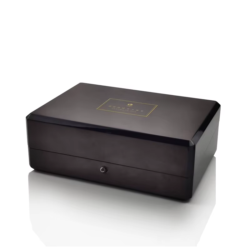 custom MDF cosmetic packaging box with silk screen logo