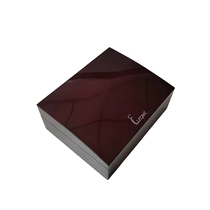 MDF perfume packaging box with varnished finish