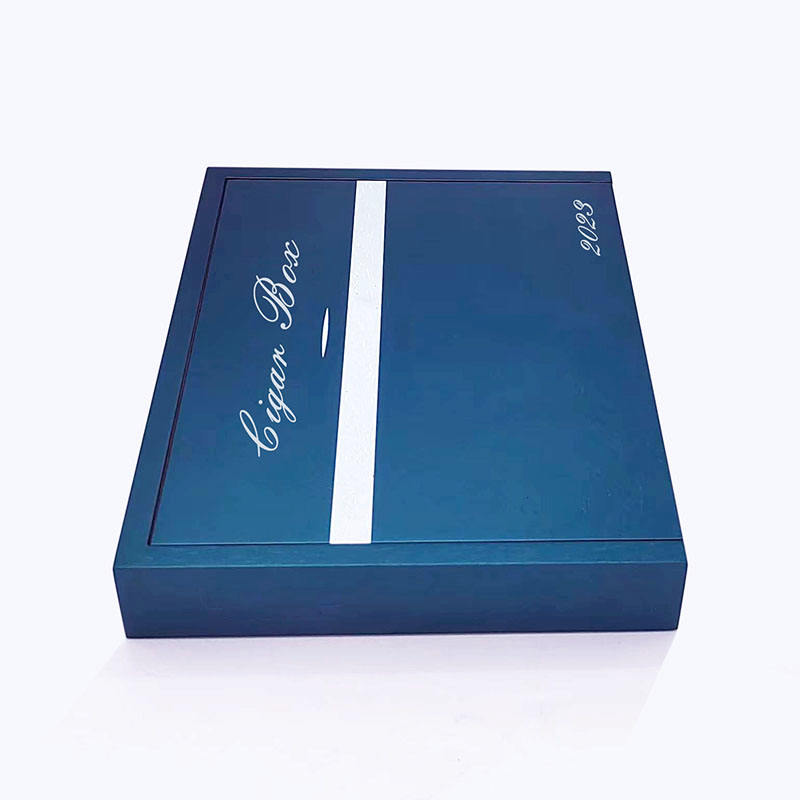 Solid wood cigar storage case with customizable color