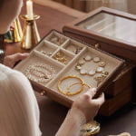 custom logo jewelry box for retail gift packaging