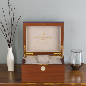 Engraved Wooden Luxury Watch Case with Custom Logo