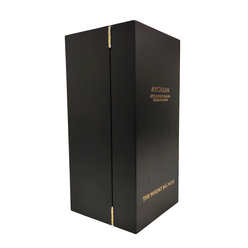 Metal letter wine gift box with matt paint finish