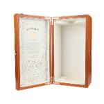 Single bottle wine storage box with velvet interior