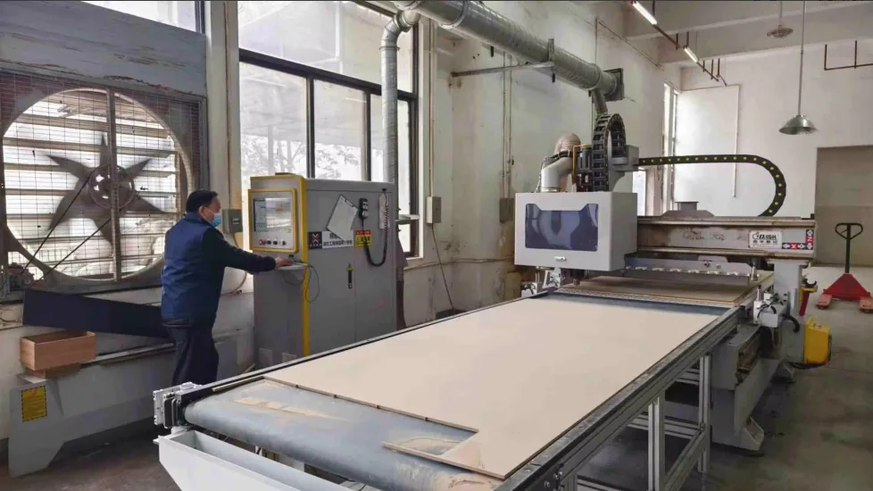 Cutting MDF and panel materials for custom wooden boxes