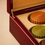 festival mooncake wooden box in red lacquer craft and finish detail